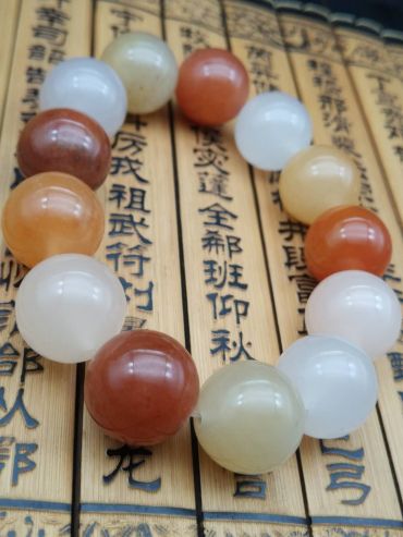 金丝玉手链 金丝玉手链怎么收藏 金丝玉手链 金丝玉手链怎么收藏