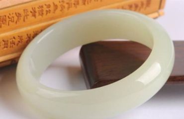 和田玉籽料手镯 和田玉籽料手镯大概多少钱 和田玉籽料手镯 和田玉籽料手镯大概多少钱