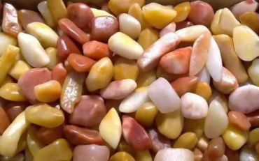 金丝玉与和田玉的区别 金丝玉与和田玉谁的价值高