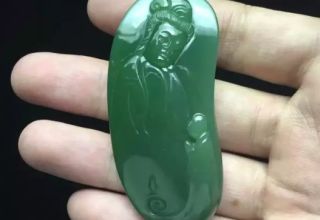 如何鉴别和田玉碧玉的真假 真的和田玉碧有哪些特征