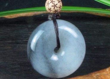 青花籽料和田玉 青花籽料和田玉价格多少