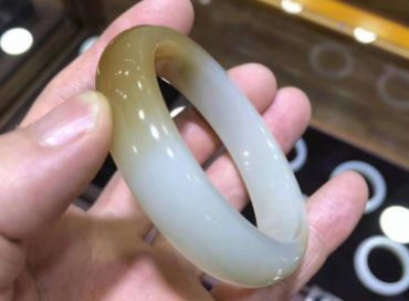 和田玉手镯怎么保养 必懂的和田玉手镯保养常识 和田玉手镯怎么保养 必懂的和田玉手镯保养常识