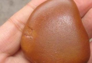 黄沁籽料和田玉 黄沁籽料和田玉价格
