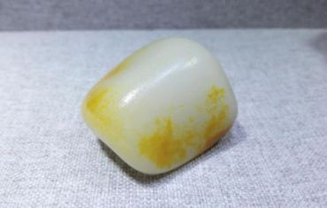 和田玉俄料和籽料区别 区别和田玉俄料和籽料需抓住四点