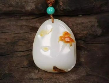 和田玉籽料什么颜色好什么颜色值钱 和田玉籽料什么颜色好什么颜色值钱