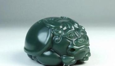和田玉青墨玉是什么玉 和田玉青墨玉值钱吗