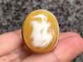 俄料蜜蠟怎么辨別真假 俄料蜜蠟的辨別