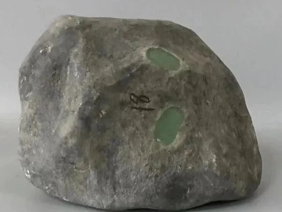 翡翠原石是怎么形成的 翡翠原石形成详解