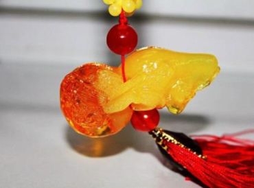 蜜蜡挂件配什么链子 这四种搭配最好看