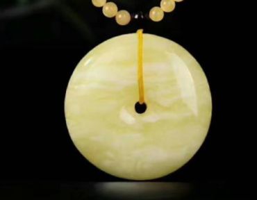 蜜蜡都有什么颜色的图片 蜜蜡的颜色种类