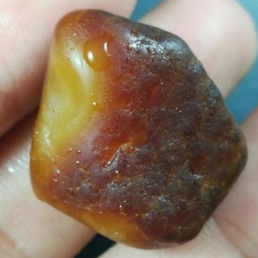 蜜蜡焦皮料是什么意思 蜜蜡焦皮料特征