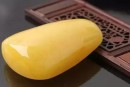 顏色特別淺的蜜蠟   有價(jià)值嗎？