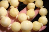 蜜蠟盤久了會(huì)有什么變化   蜜蠟怎么盤玩
