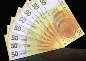 人民币发行70周年纪念钞现在值多少钱 人民币发行70周年纪念钞目前价格
