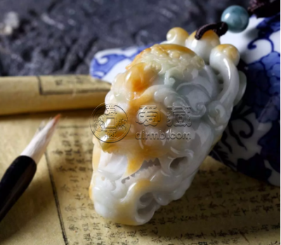 翡翠盘玩 翡翠盘玩的方法及几点常识