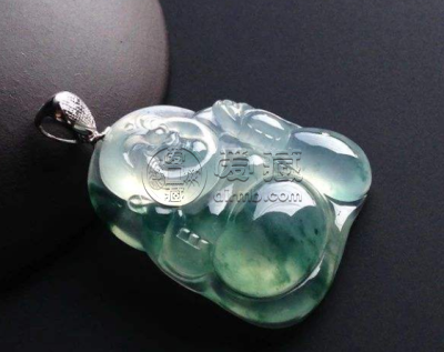 翡翠的特点与鉴定 翡翠的主要鉴别特征有哪些