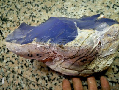 蓝玉髓原石价格 蓝玉髓原石大概多少钱