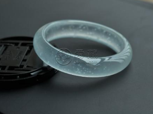 木那翡翠手鐲 木那翡翠手鐲的特征