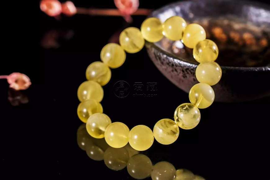 蜜蜡手串成冰晶状是什么成色？蜜蜡手串的成色分级