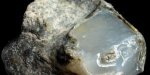 冰种翡翠原石 冰种翡翠原石皮壳特征