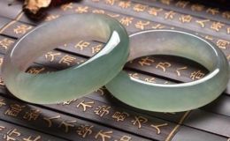 如何鉴定翡翠 教你用一碗水轻松鉴定翡翠
