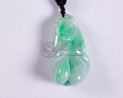 翡翠吊墜多少錢 翡翠吊墜當(dāng)前價格