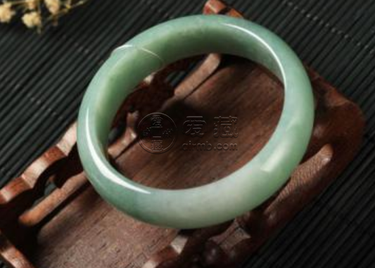 冰油青翡翠手鐲好不好 冰油青翡翠手鐲