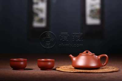紫砂哪种泥料最珍贵？大红袍泥料！
