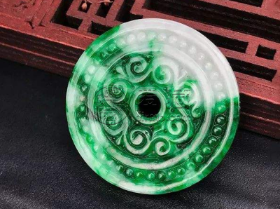 翡翠投资价值 什么样的翡翠值得投资