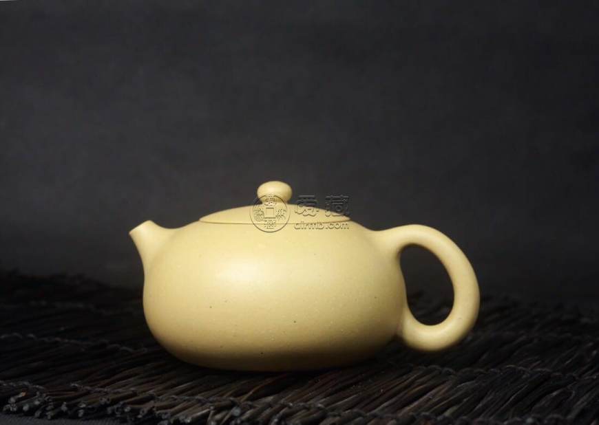 本山绿泥和段泥的区别是什么？本山绿泥和段泥哪个贵？