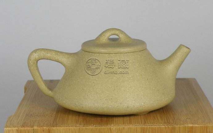 本山绿泥和段泥的区别是什么？本山绿泥和段泥哪个贵？