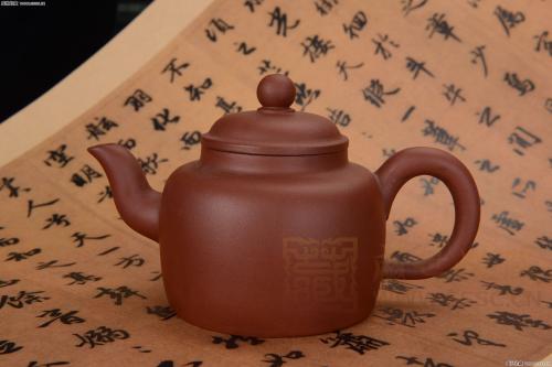 紫砂壶开壶后，表面为何有白色物质？-爱藏网