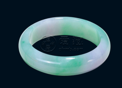 春带彩翡翠 翡翠春带彩戴久了有什么变化