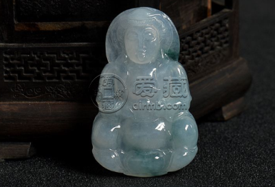 男人戴翡翠观音好吗 最适合男人佩戴翡翠类型有哪些