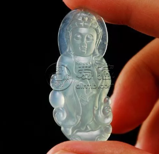 翡翠糯种好还是冰种好 翡翠糯种和冰种