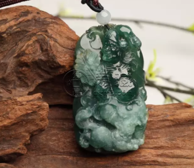 翡翠油青好不好 最好的油青翡翠是什么样子的