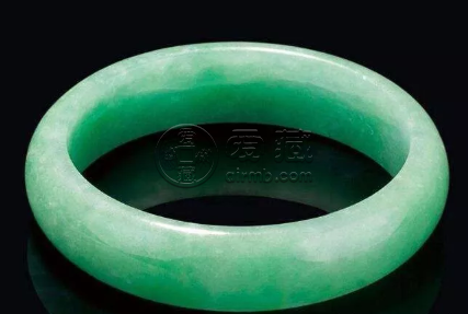 细糯种翡翠手镯价格 细糯种翡翠手镯大概多少钱