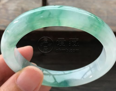 飘花翡翠手镯 飘花翡翠手镯怎么看好坏