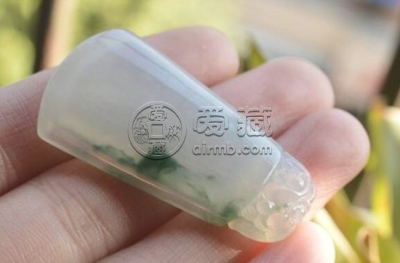 冰糯种飘花翡翠好不好 冰糯种翡翠飘花价值怎么看