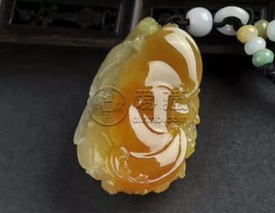 翡翠都是绿色的吗 翡翠是不是绿色的价值就高