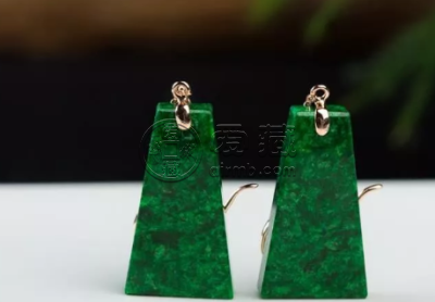 干青翡翠价格 好的干青种翡翠价格高吗