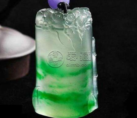 假翡翠是什么做的 翡翠假貨是怎樣做成的