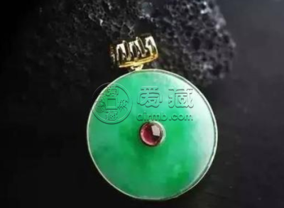 翡翠有假的吗 翡翠市场上假货真的很多吗
