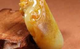 和田日本极品级片黄沁籽料是怎么形成的 和田日本极品级片黄沁籽料价格多少