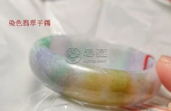 注色的翡翠手鐲圖片 注色的翡翠手鐲鑒別圖片