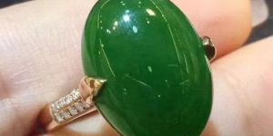 碧玉和翡翠的區(qū)別 碧玉和翡翠五大區(qū)別要點