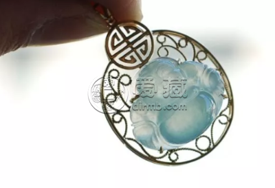 蓝色翡翠价格 蓝色翡翠一般多少钱