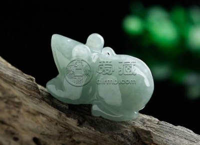 翡翠挂件的寓意大全 翡翠各种挂件的寓意