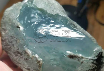 玻璃种翡翠毛料价格 玻璃种翡翠毛料多少钱