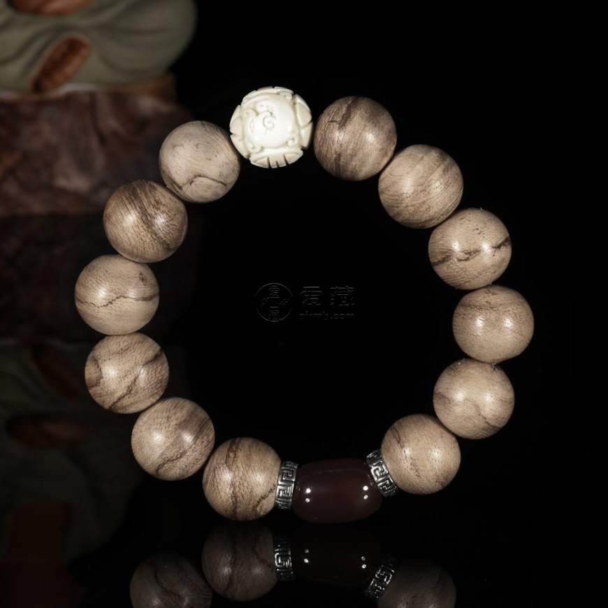 真正的沉香手串價(jià)格是多少 真正的沉香手串多少錢一串